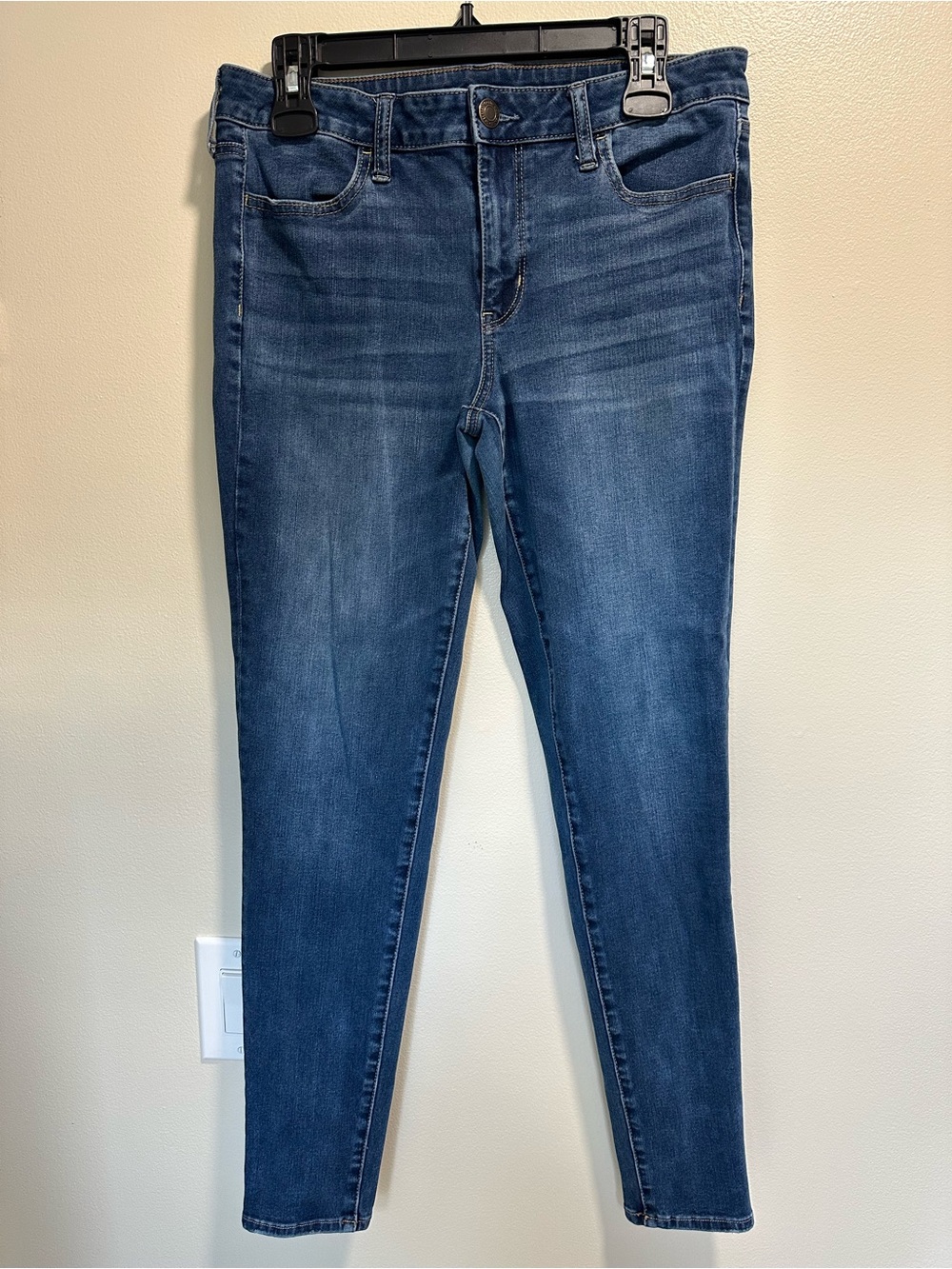 Women’s American Eagle Outfitters Medium Wash Stretch Jeggings